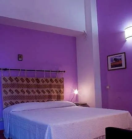Trigona - Hotel *